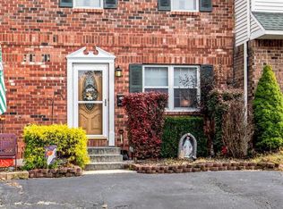 408 Jackson St, Pennsburg, PA 18073