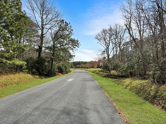 2nd image of 6 Peaceful Lakes Dr