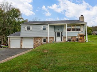 65 Irwin Pl, Pottstown, PA 19464