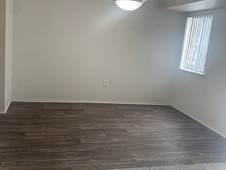 Franklin River Apartments — Photo 62