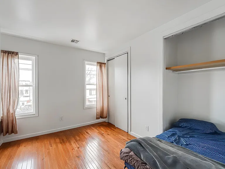 195 Webster Ave #3 — Photo 4