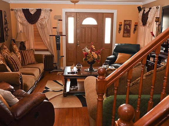 2nd image of 354 Leland Ave