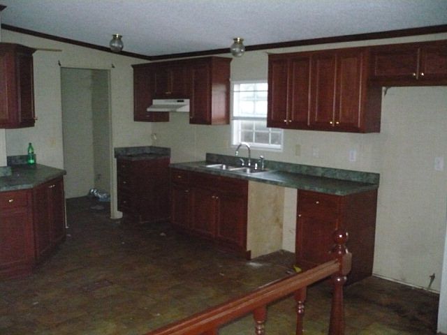2nd image of 175 Horn Ln