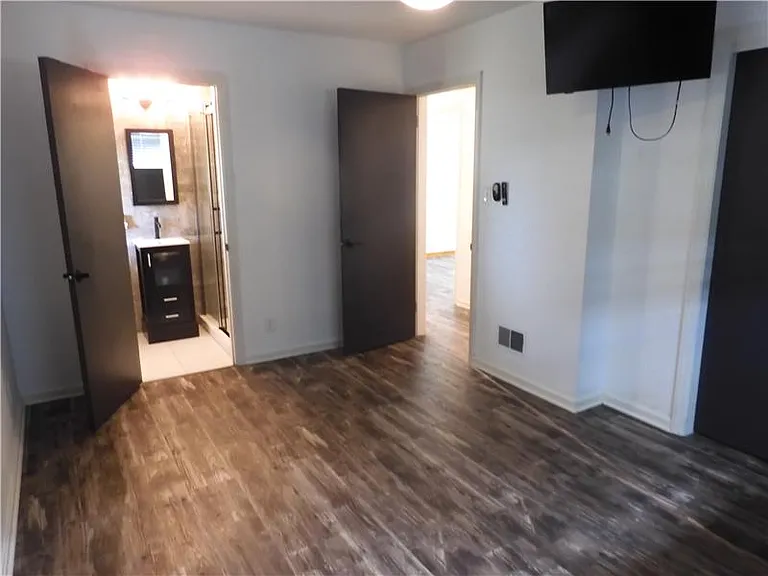 303 Birchwood Dr — Photo 17