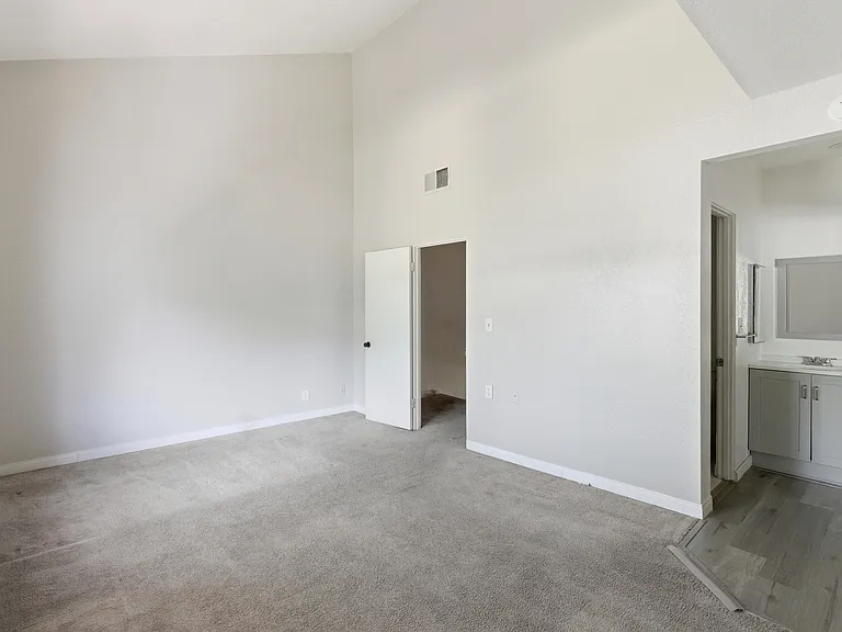 6872 Lampson Ave — Photo 20