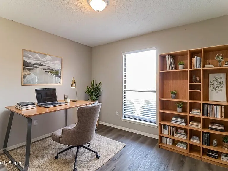 2917 Highlawn Ter — Photo 15