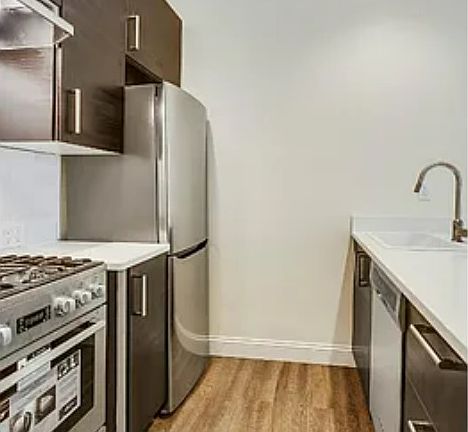5th image of 451 Bergen St APT 1R