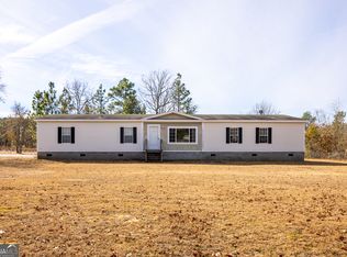 12 Governors Dr, Box Springs, GA 31801
