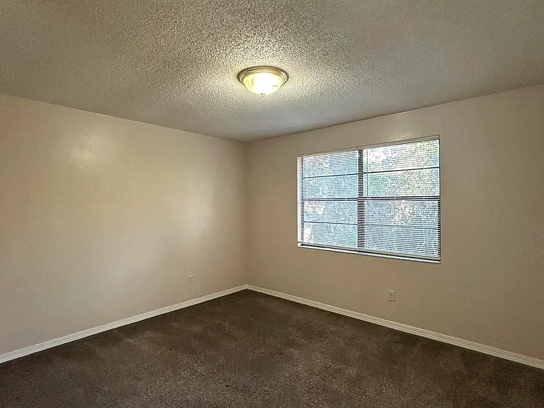 470 Crabapple Ct #D — Photo 13