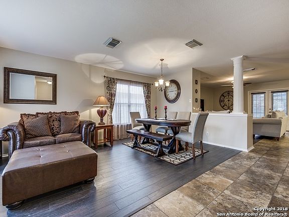 3rd image of 2218 Creekside Bnd