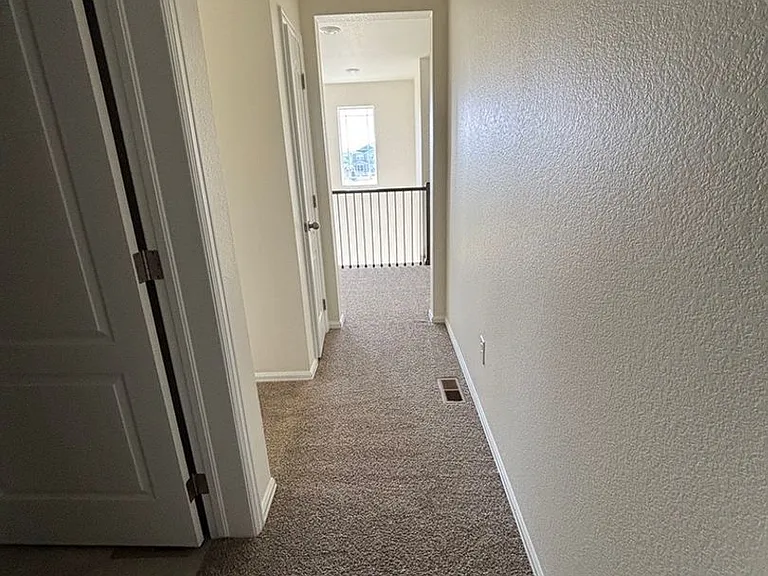 17612 Cherokee St — Photo 17