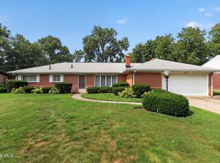 2322 Greenlawn Dr, Toledo, OH 43614