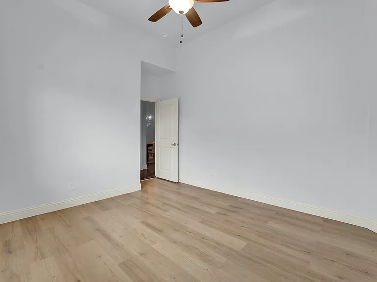 444 Wildwood Dr — Photo 5