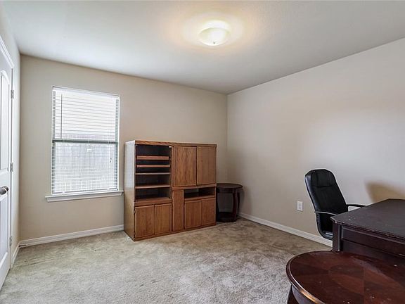 4th image of 120 Misty Creek Dr
