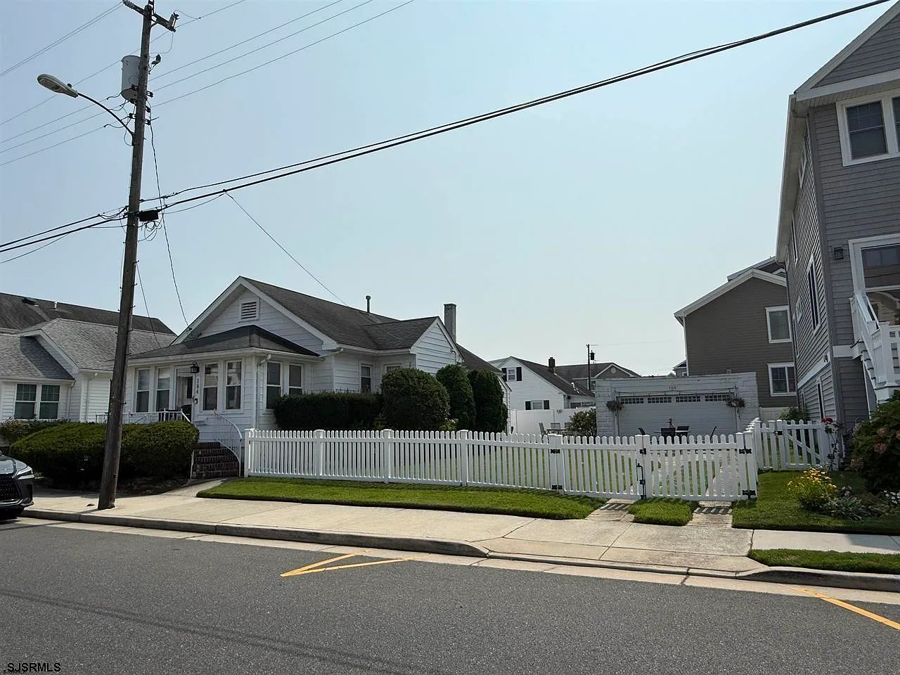 3 bed, 2.0 bath, $1,795 — Photo 4