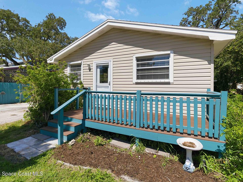1st image of 725 Teal St