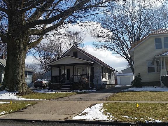 2nd image of 468 Eastwood St