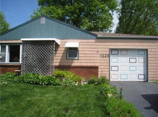 1235 Dickinson Rd, Independence, MO 64050