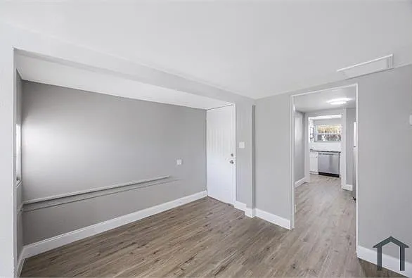 3 bed, $1,995 — Photo 3