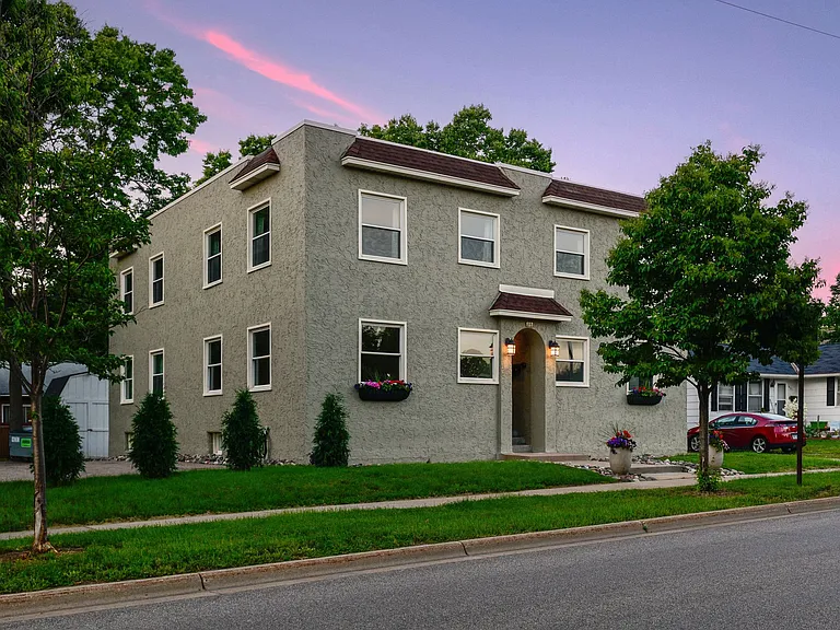 613 Wayzata Blvd E — Photo 21