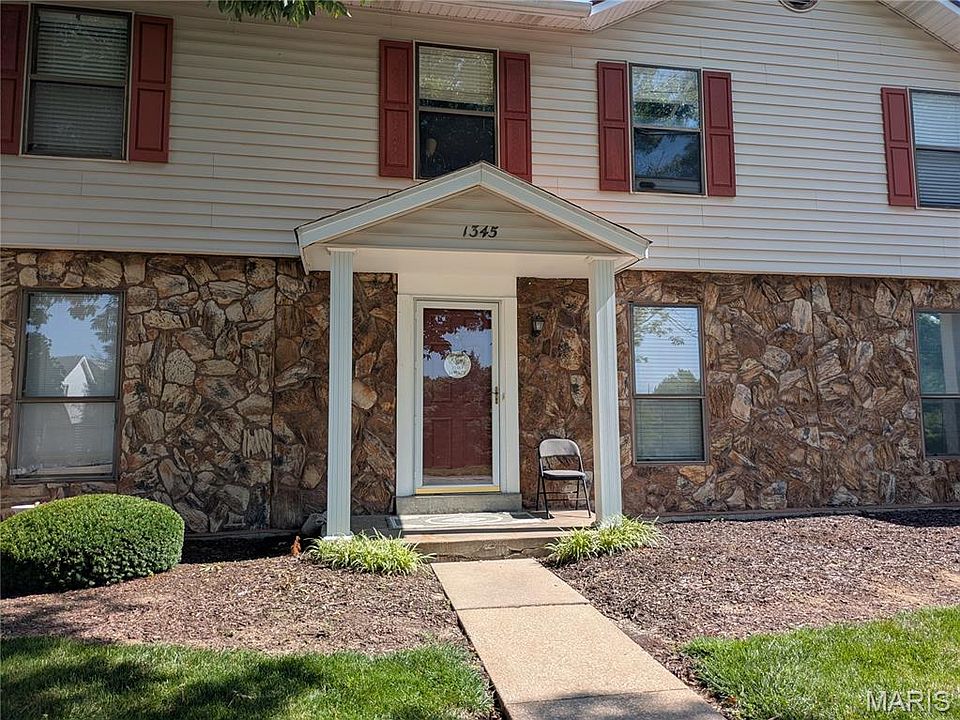 2nd image of 1345 Sunburst Dr #B