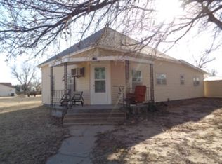 1102 Cleveland St, Harper, KS 67058