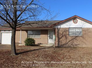 16535 E 2nd St S, Tulsa, OK 74108