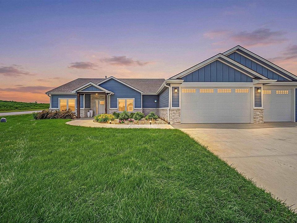 1st image of 3901 Travers Cir