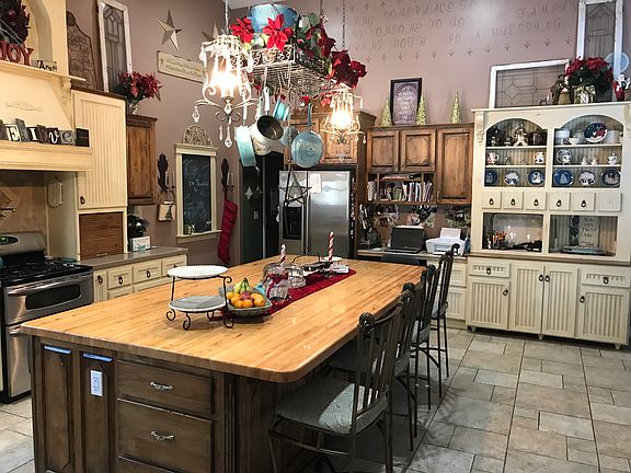 Kitchen island seats 6