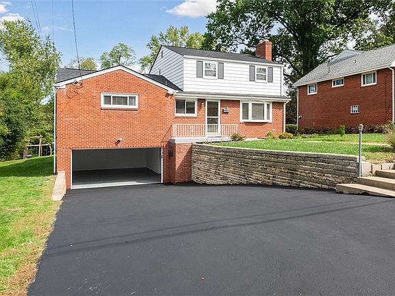 3rd image of 85 Sprucewood Dr