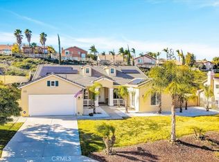 14 Via Palmieki Ct, Lake Elsinore, CA 92532