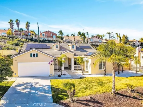 14 Via Palmieki Ct, Lake Elsinore, CA 92532