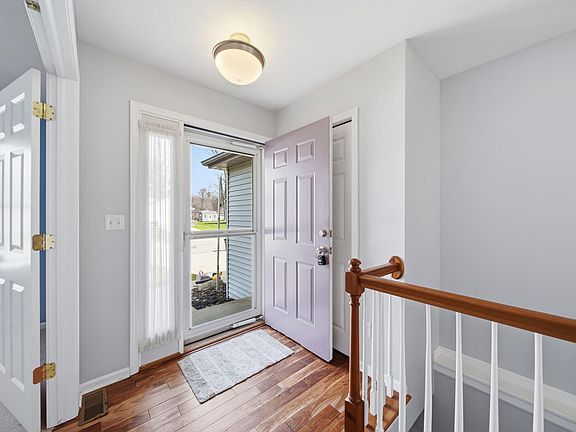 4th image of 3861 Dorset Dr