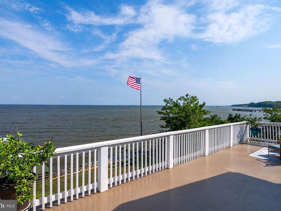 1st image of 8261 Bayside Dr