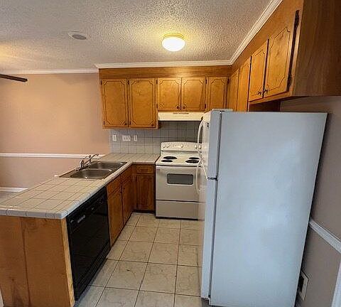 5th image of 3800 Sterling Pointe Dr