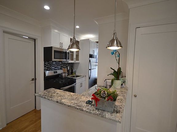 2nd image of 21-77 33rd St #H4