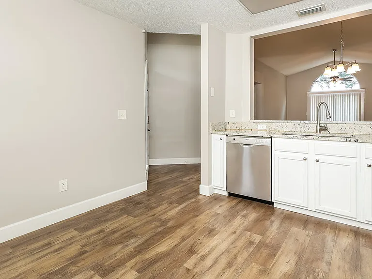 1544 Slash Pine Ct — Photo 7