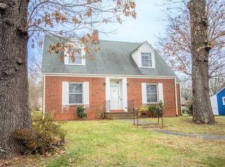 210 E End Ave, Statesville, NC 28677