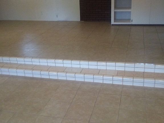 Living room measures 16 ×12 ft