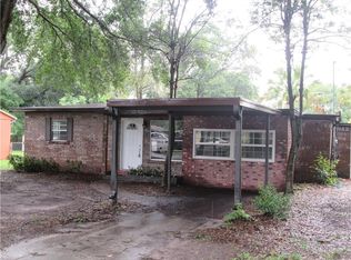 908 Valencia Rd, Plant City, FL 33563