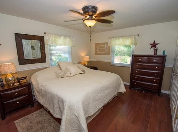 5th image of 19037 Dresden Dr