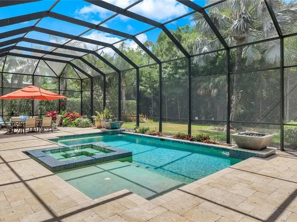 6477 Costa CIR, NAPLES, FL 34113