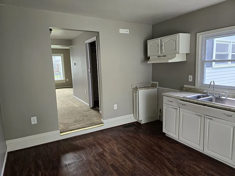 15126 Oldham St — Photo 3
