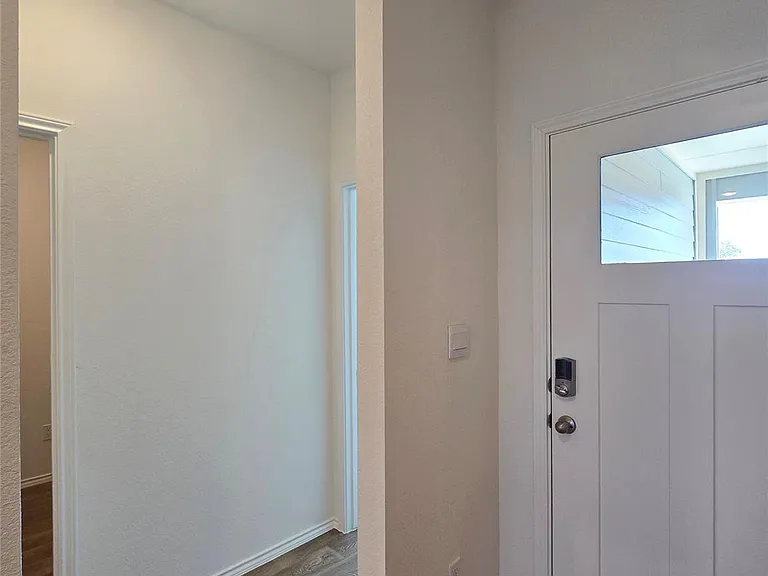 352 San Juan Trl — Photo 4