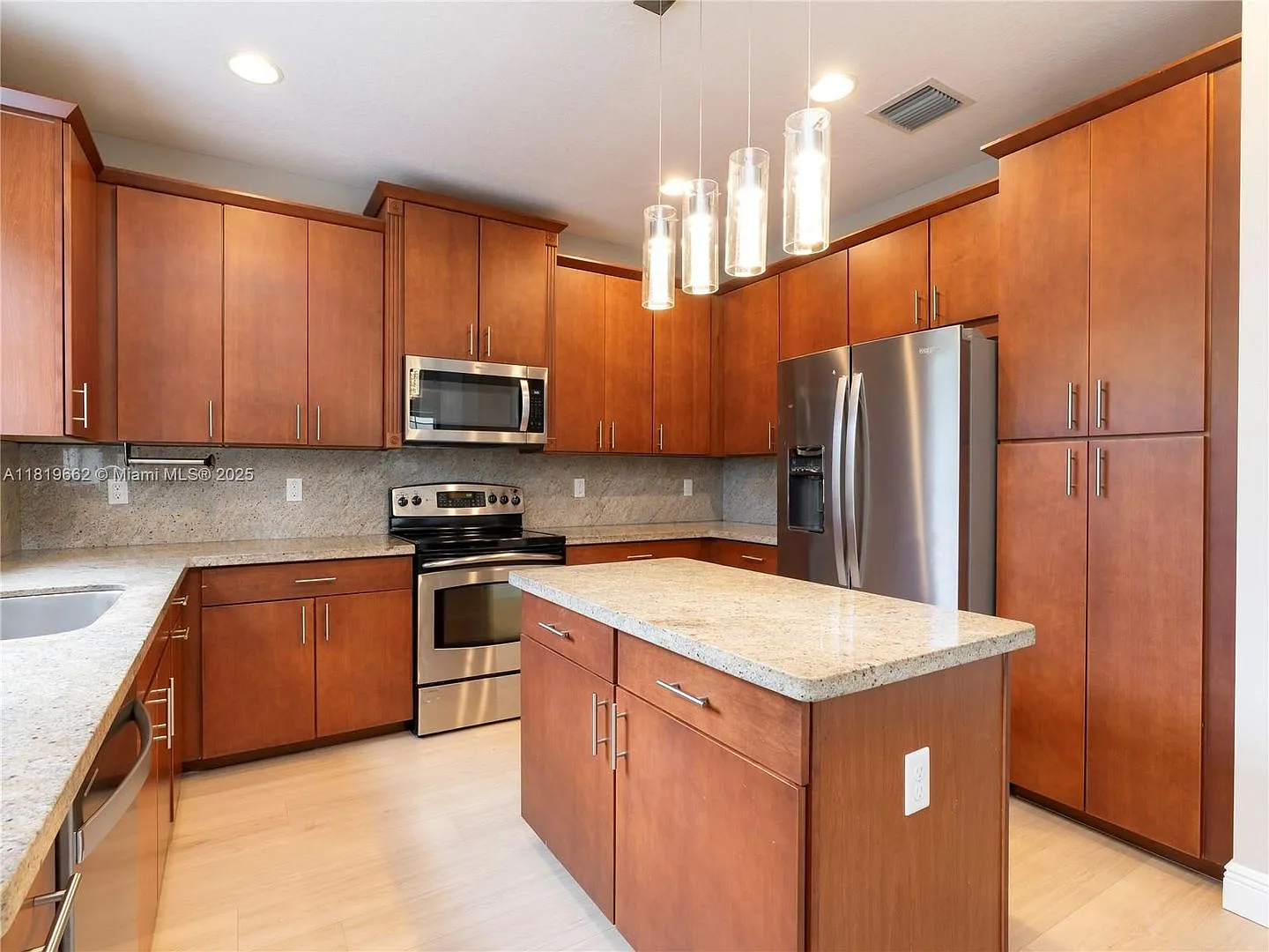 2028 SW 16th Terrace 2028, Fort Lauderdale, FL 33315 — Photo 3
