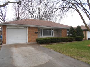 1036 School St, Kankakee, IL 60901