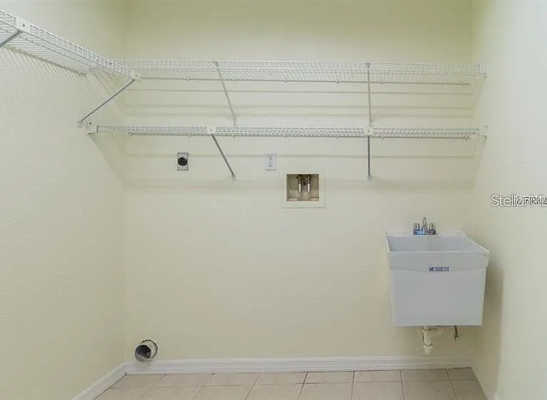 25230 Campos Dr — Photo 14
