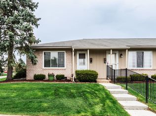25156 Franklin Ter, South Lyon, MI 48178