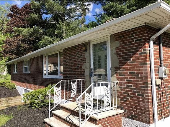 3rd image of 3512 Brentwood Pl