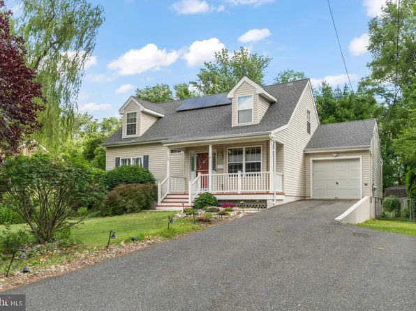 168 Fairfax Dr, Cinnaminson, NJ 08077